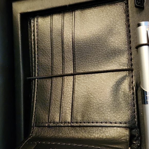 NWT L&Co Men's Stainless Steel watch, wallet, and refillable pen gift set - Picture 6 of 8